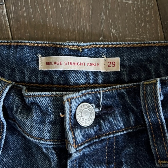 Levi’s ribcage straight ankle size 29 - Picture 2 of 4